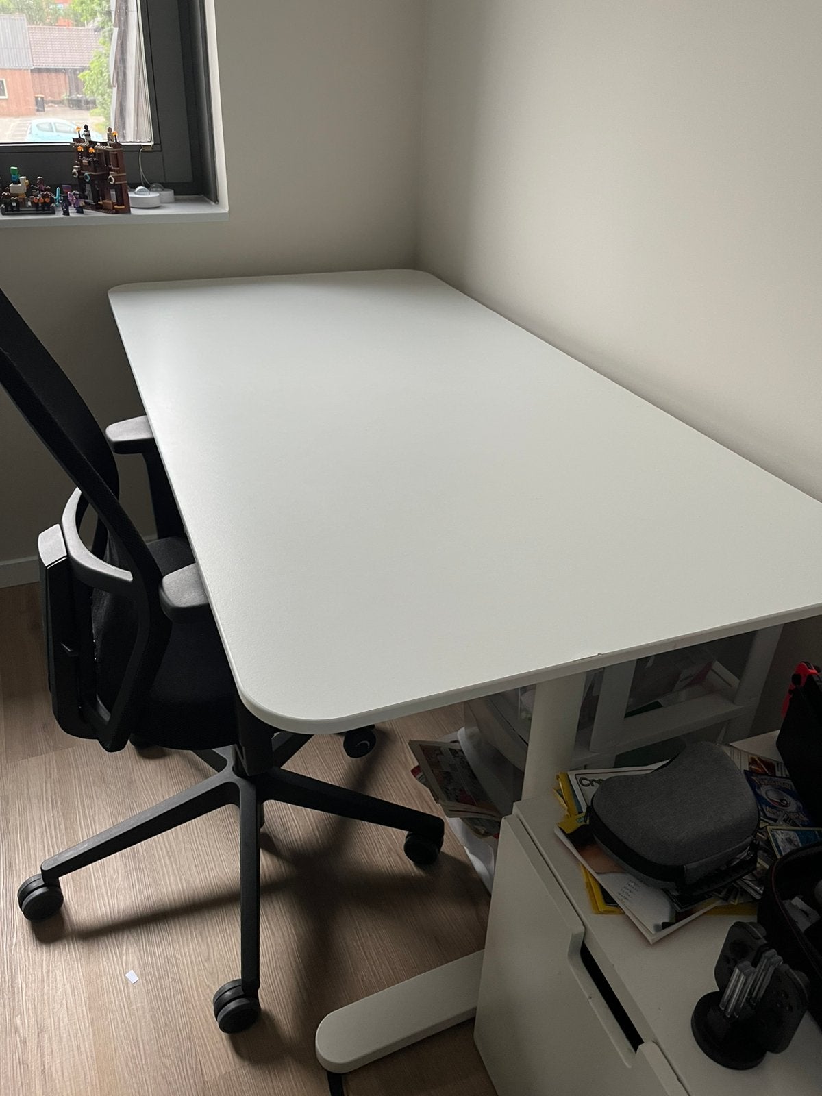Groot wit ikea bureau BEKANT, Ophalen, Zo goed als nieuw