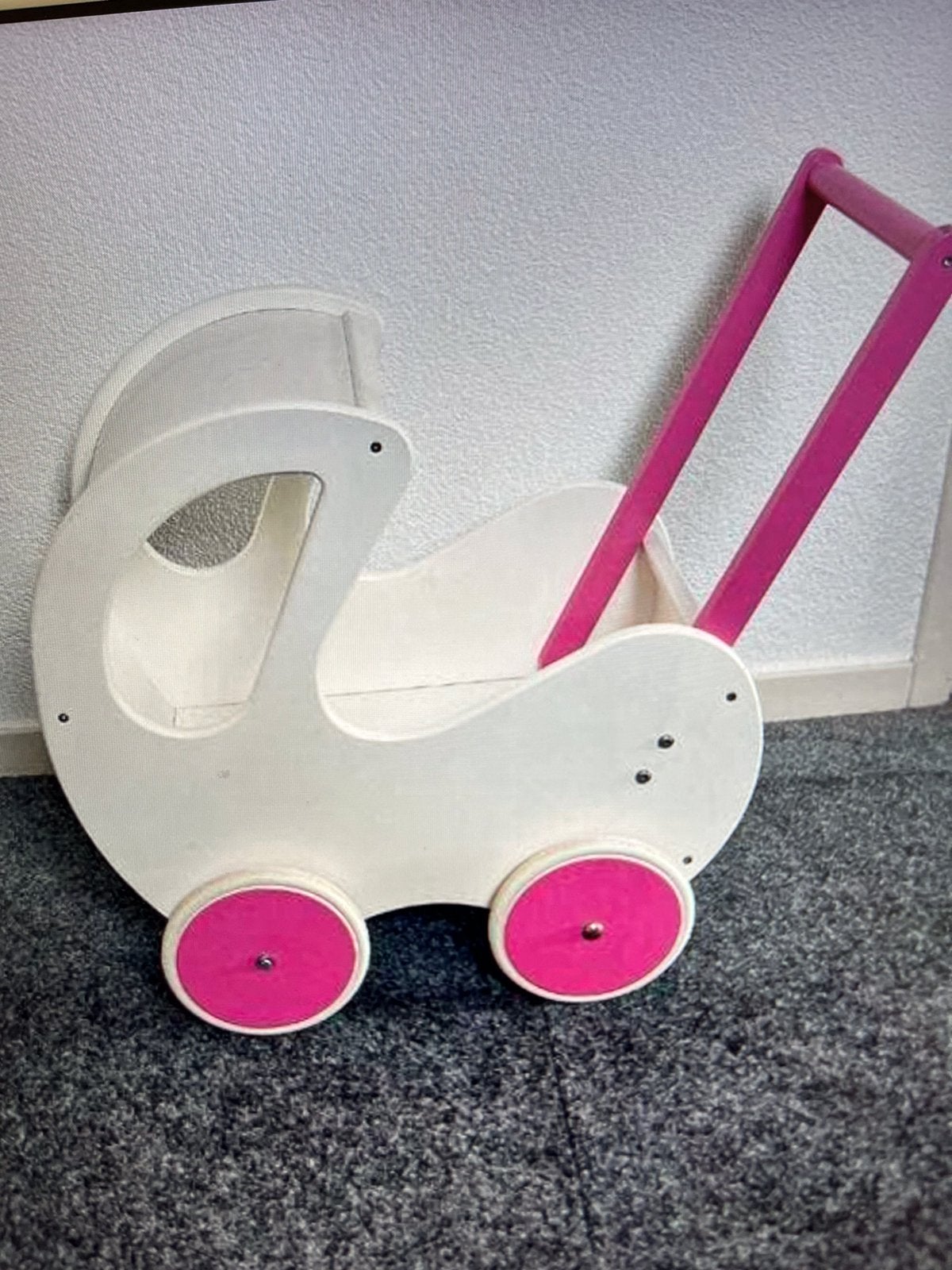 Poppenwagen Hout Wit met roze, Verzenden, Zo goed als nieuw, Duw- of Trekspeelgoed