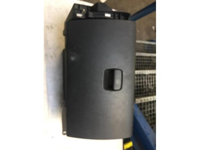 Dashboardkastje van een Renault Trafic, Gebruikt, -, Renault, -