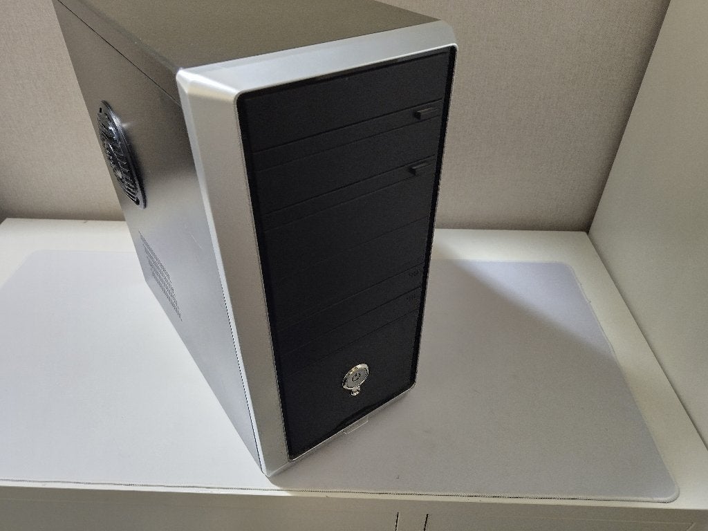 Stabiele Windows XP Retro PC • Pentium 4 3GHz, Radeon X600, Computers en Software, Ophalen, ASUS
