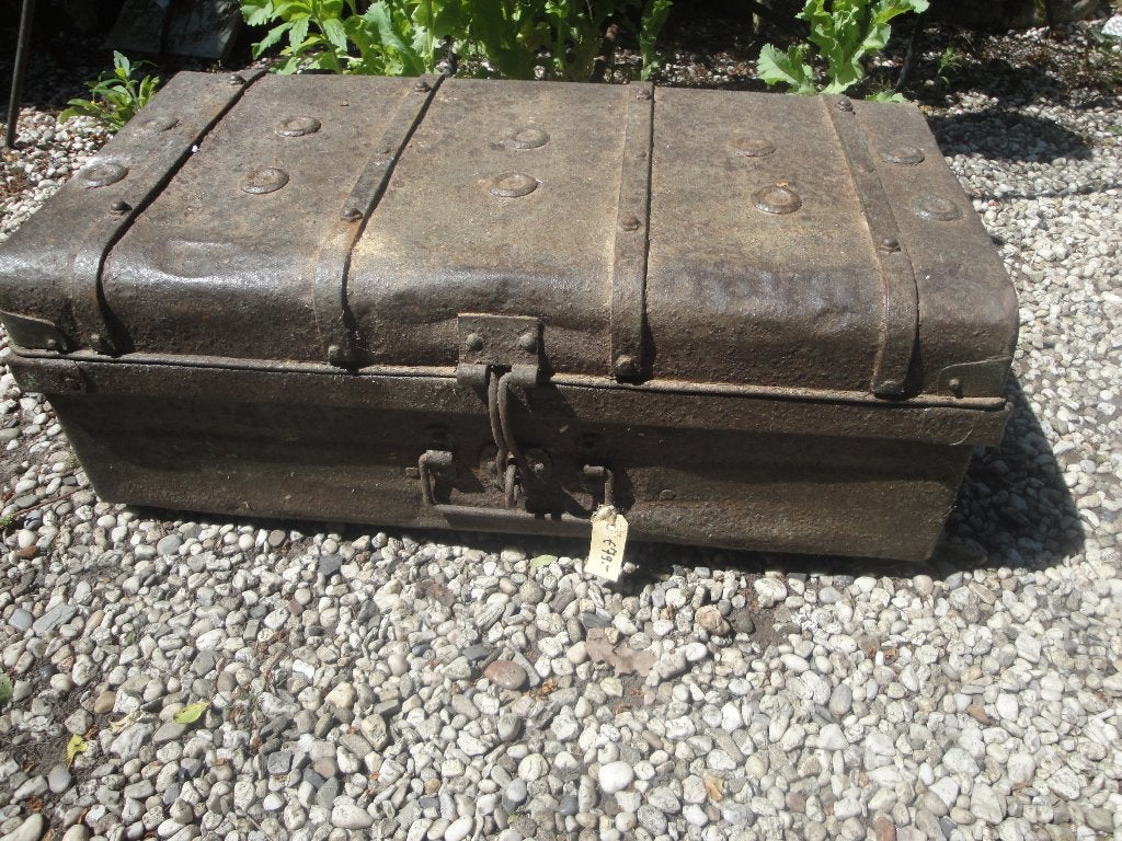 heel aparte metalen koffer kist, Ophalen