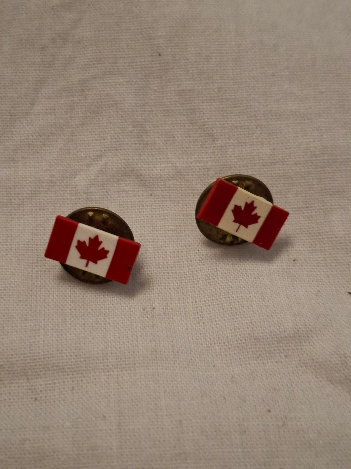 Set van 2 Canadese vlag speldjes, Verzamelen, Speldjes, Pins en Buttons, Ophalen of Verzenden