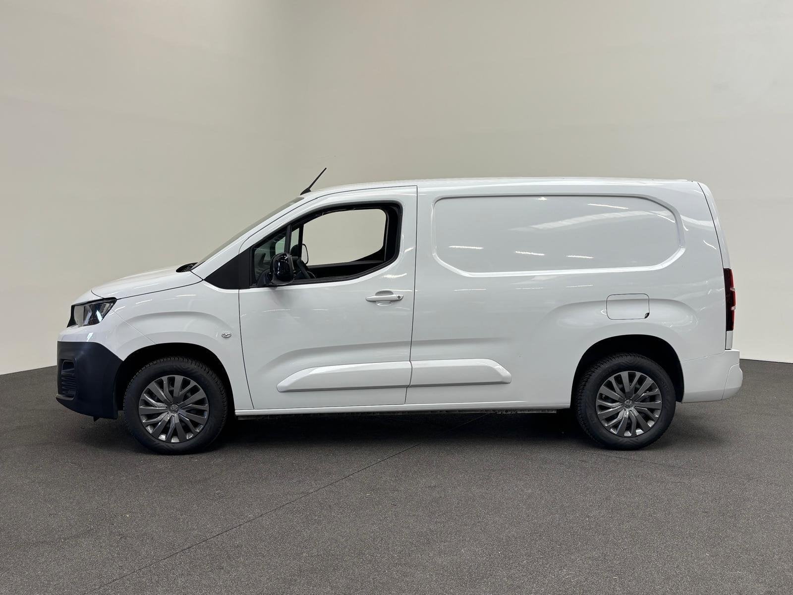 Peugeot Partner 1.5 BlueHDi 100 S&S L1 Airco Radio Lichtmeta, Voorwielaandrijving, 1030 kg, Gebruikt, Euro 6