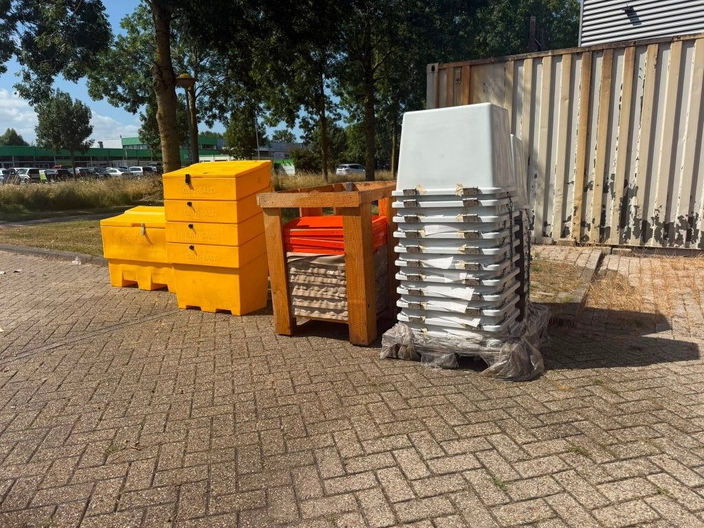 Batch zand- en zoutkisten, Ophalen, Zo goed als nieuw