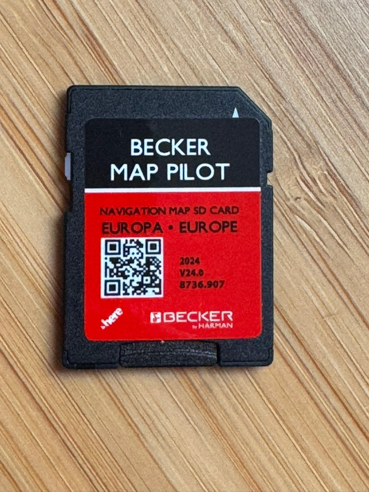 Mercedes Becker Pilot V24 (nieuwste), Ophalen of Verzenden, Zo goed als nieuw, Landkaarten