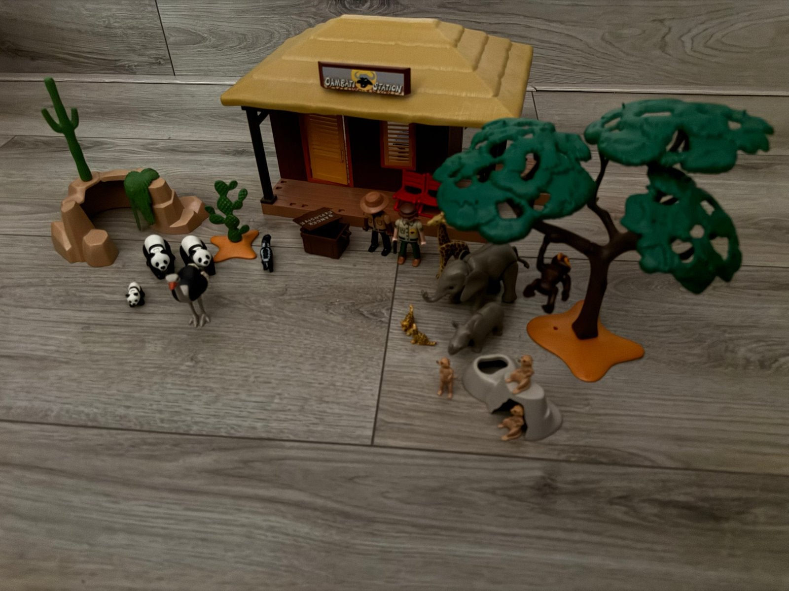 Playmobil Safari Station met Dieren en Figuren, Kinderen en Baby's, Speelgoed | Playmobil, Ophalen, Gebruikt, Complete set