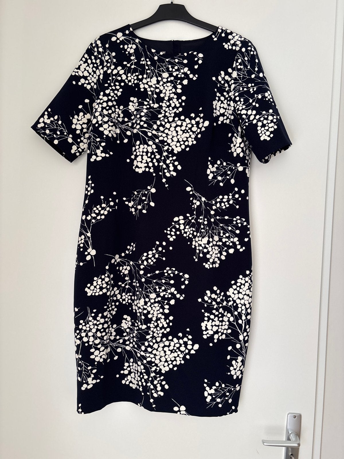 Hobbs London Jurk met Witte Bloemenprint - Maat 42/44 (L), Kleding | Dames, Blauw, Maat 42/44 (L), Ophalen of Verzenden, Zo goed als nieuw
