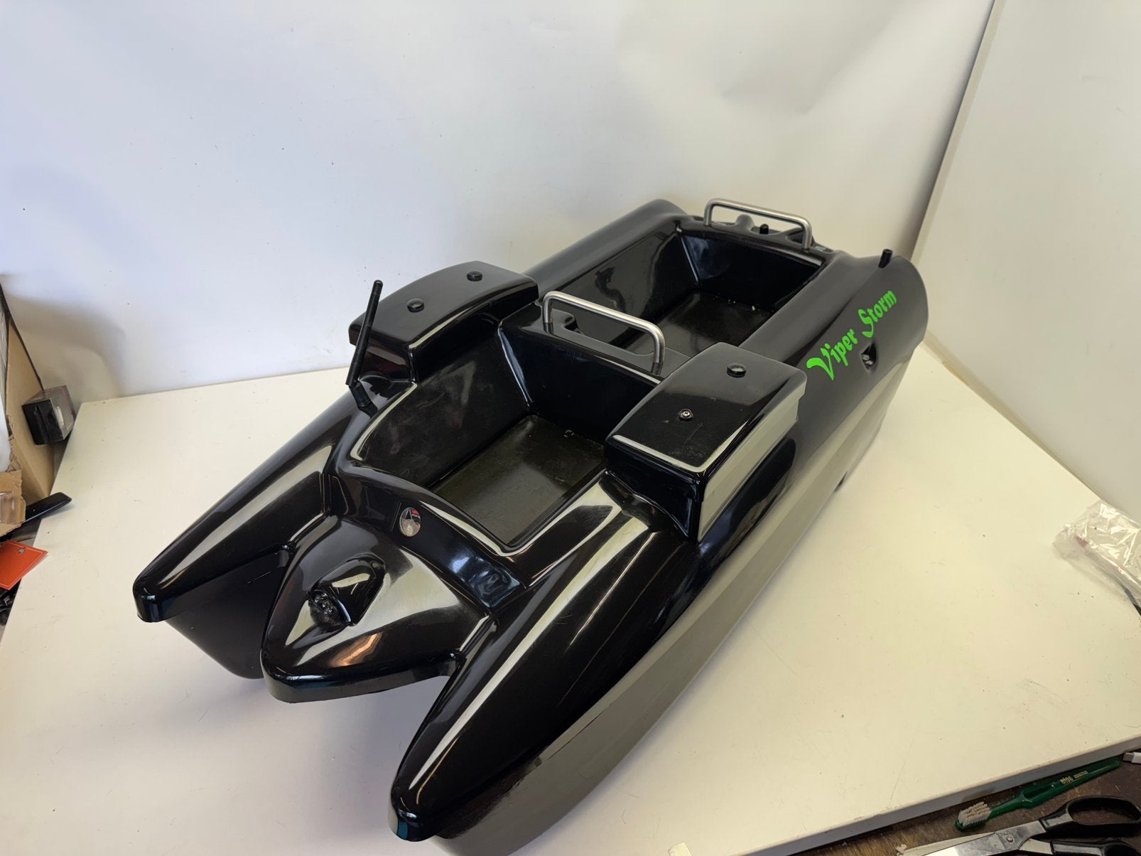 Viper Storm Voerboot 8 Kilo Voer, Ophalen, Info@viperdinges.nl, Voerweg 66, Viper