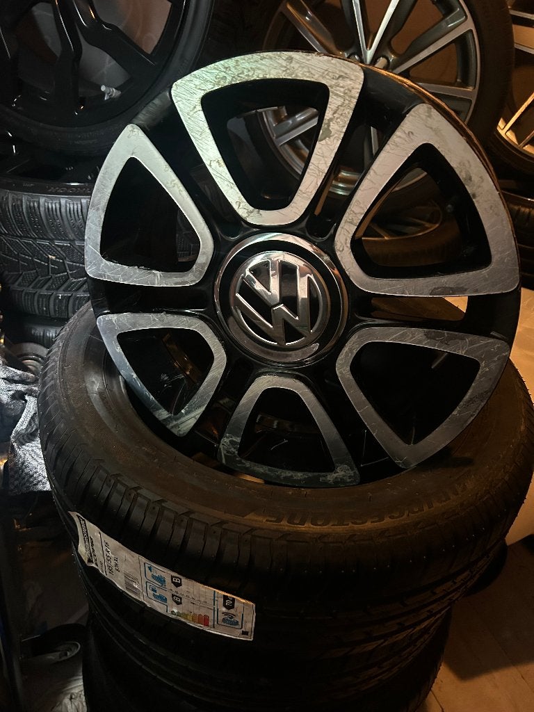 VW UP ! traingle origineel 16 velgen met nieuwe banden, 16 inch, Nieuw, Ophalen of Verzenden, Band(en)
