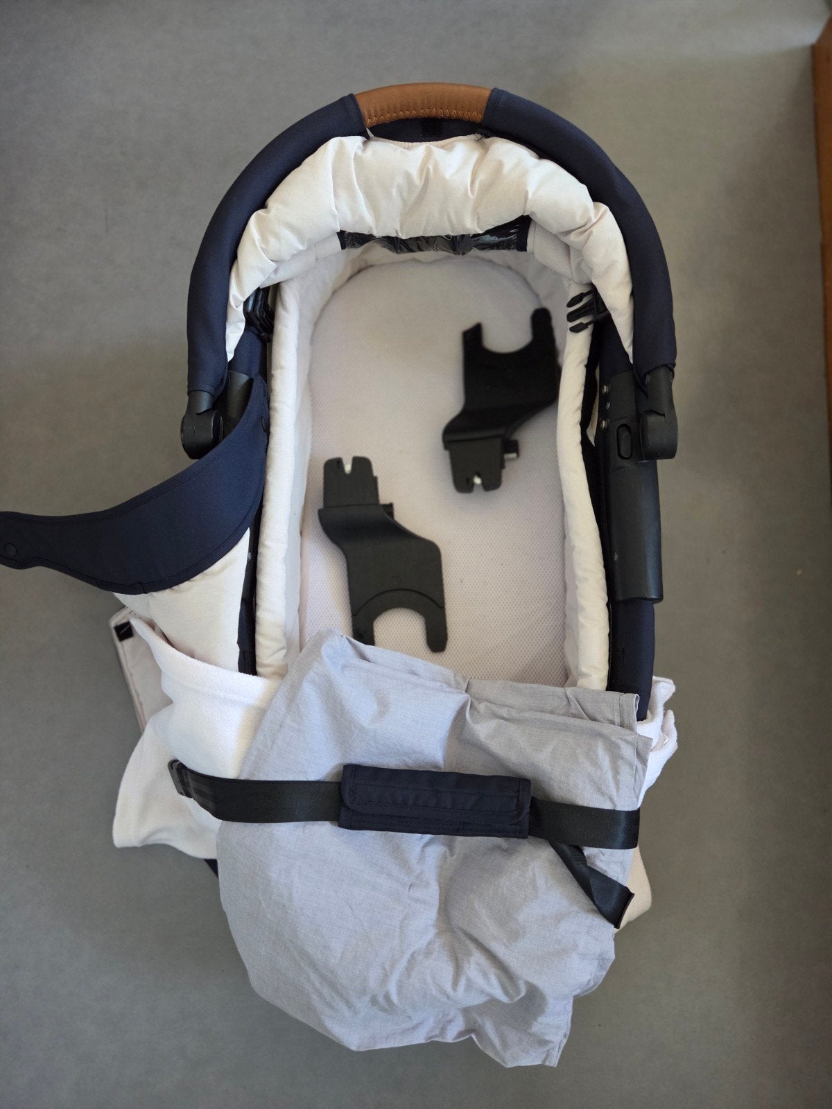 Mutsy Evo Urban Nomad Kinderwagen - Donkerblauw, Kinderen en Baby's, Kinderwagens en Combinaties, Gebruikt, Mutsy, Verstelbare duwstang