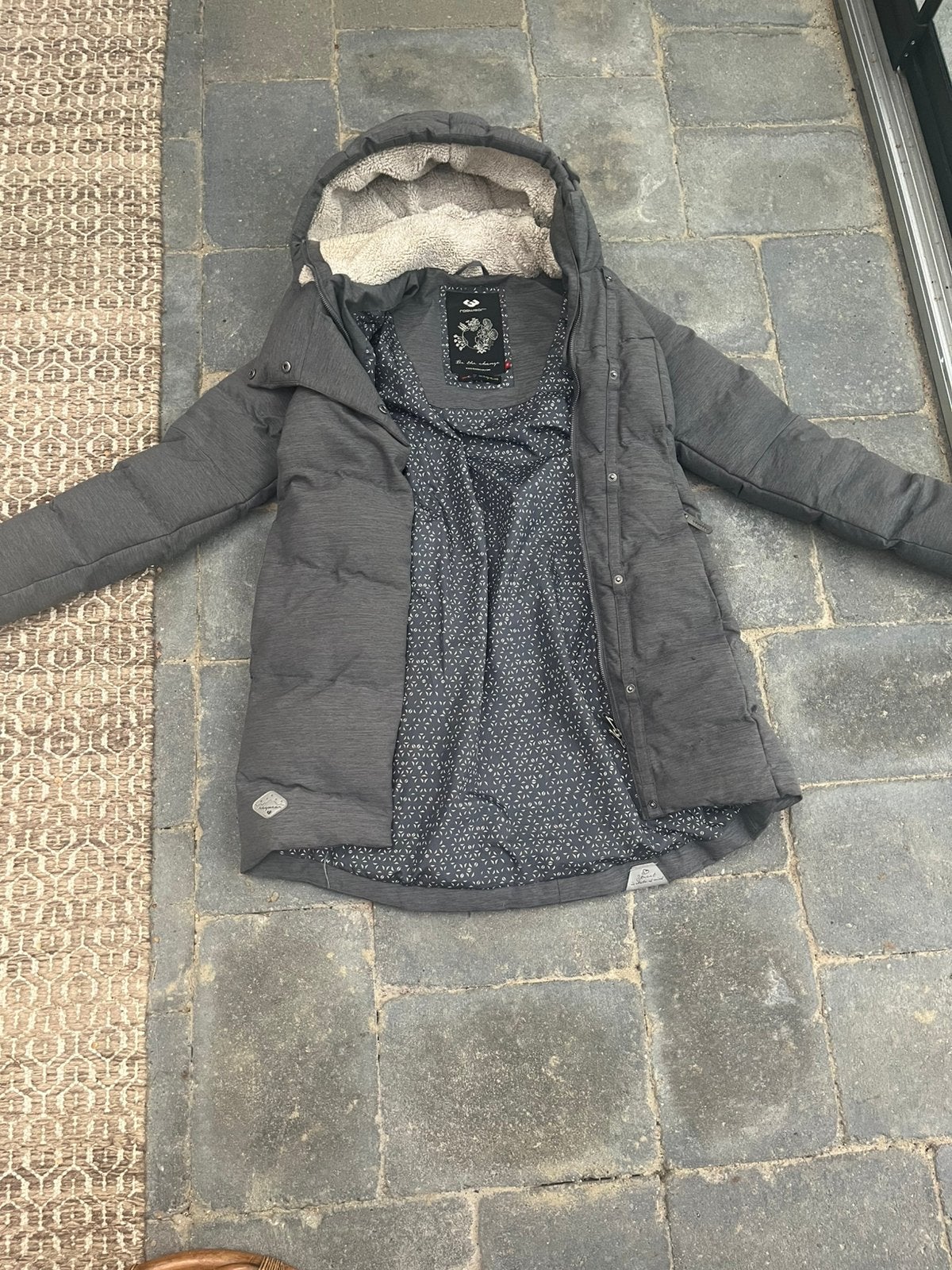 Grijze winterjas maat XS, Ophalen of Verzenden, Zo goed als nieuw, Maat 34 (XS) of kleiner, Grijs