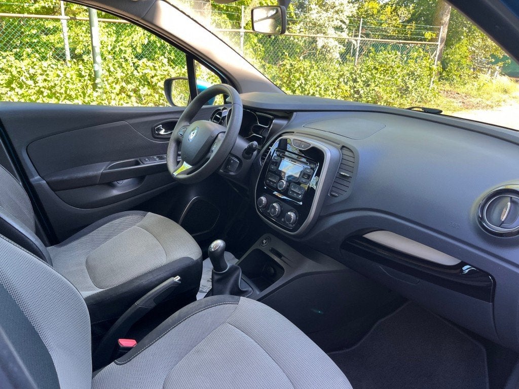 Renault CAPTUR 0.9 TCE EXPRESSION / CRUISE CTR. / AIRCO / EL, Auto's, Voorwielaandrijving, Gebruikt, 49 €/maand, Handgeschakeld