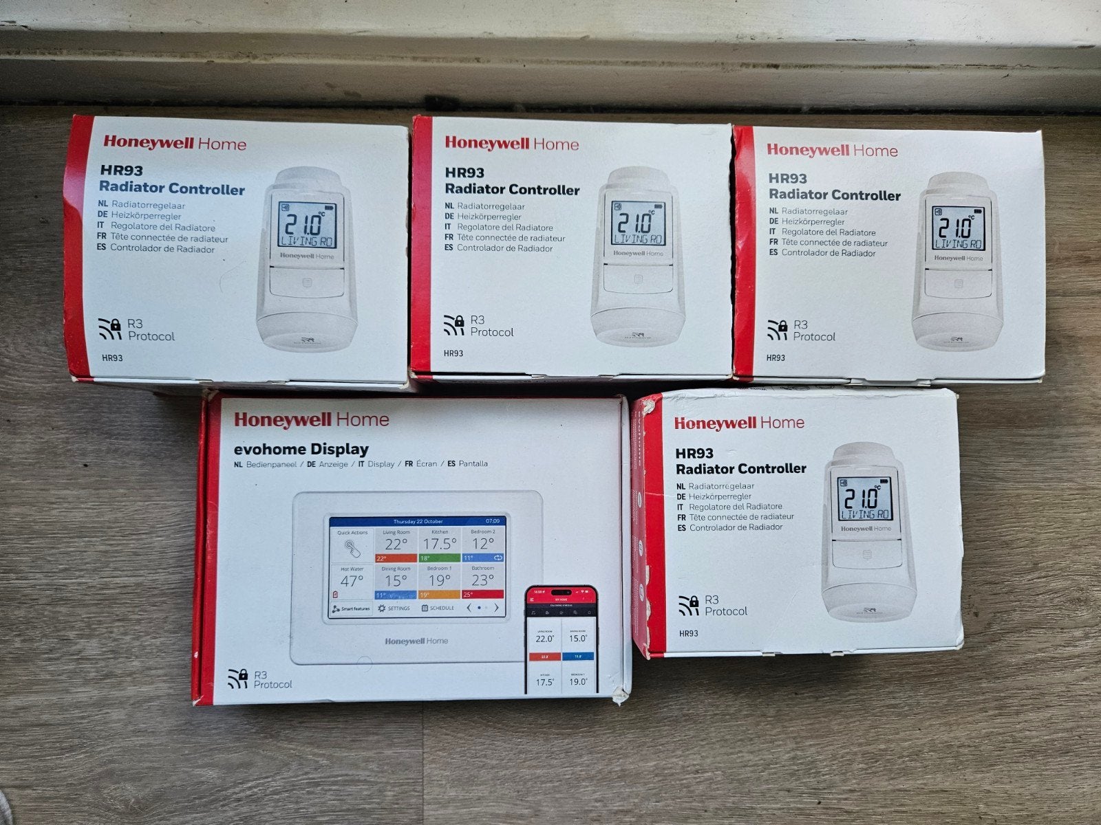 Honeywell Home evohome set 4 nieuw HR93, Ophalen of Verzenden, Slimme thermostaat, Nieuw