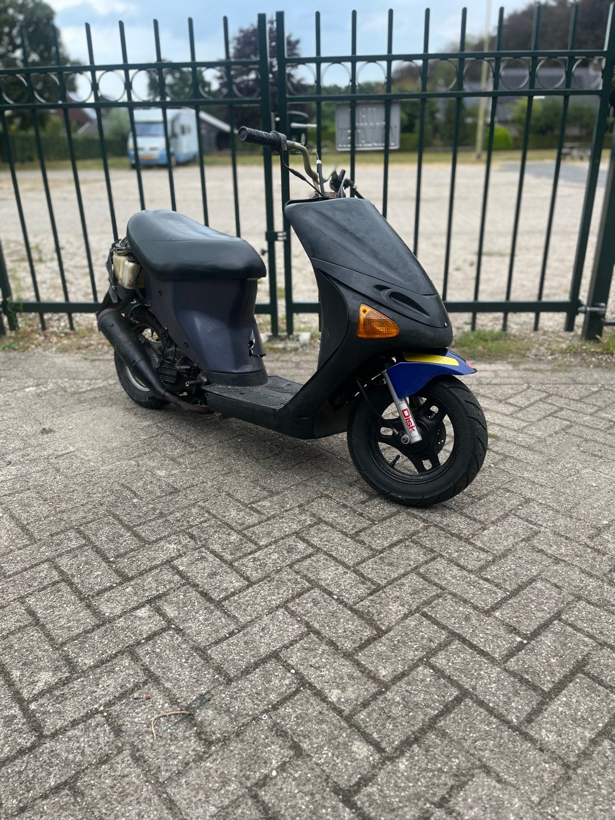 Snelle 50cc scooter - Ideaal voor wheelies! Te ruil/koop, Fietsen en Brommers, Ophalen, Gebruikt, Tweetakt, Overige merken