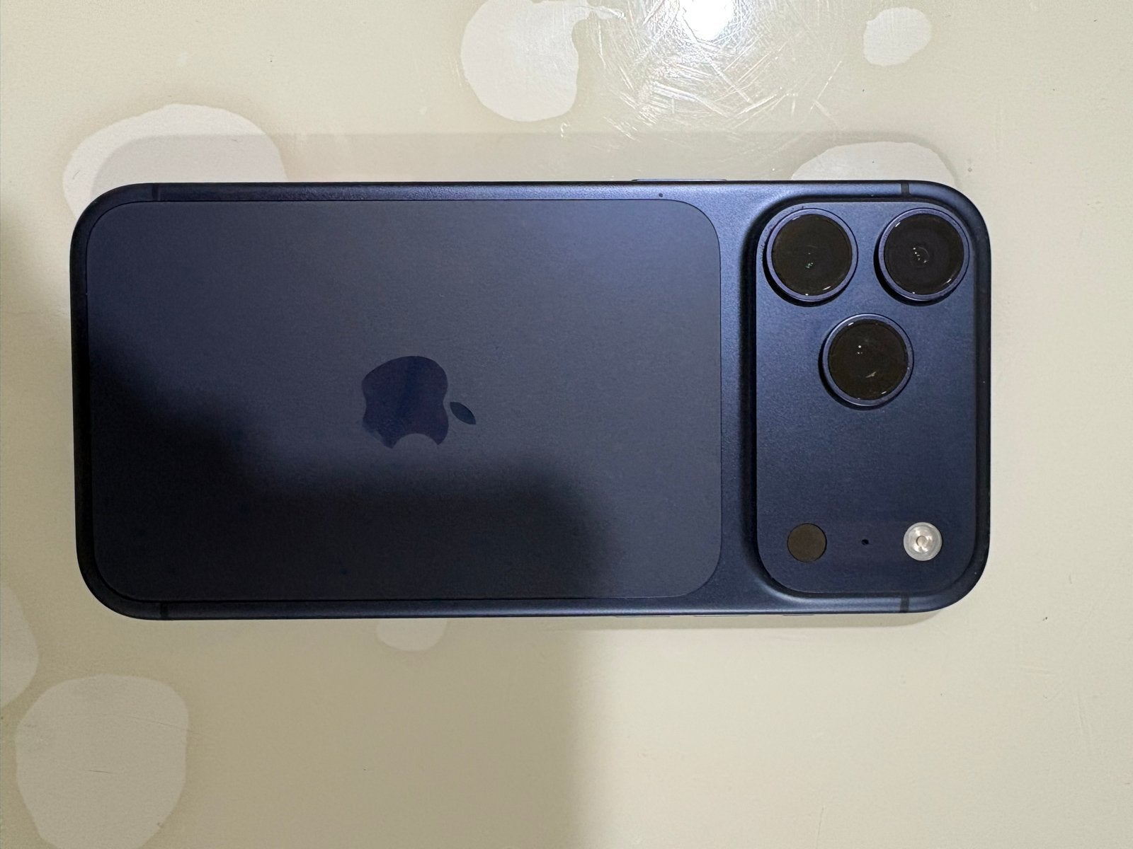 iPhone 17 Pro Max 256GB - Zo goed als nieuw, Telecommunicatie, Blauw, Zo goed als nieuw, 98 %, Zonder simlock