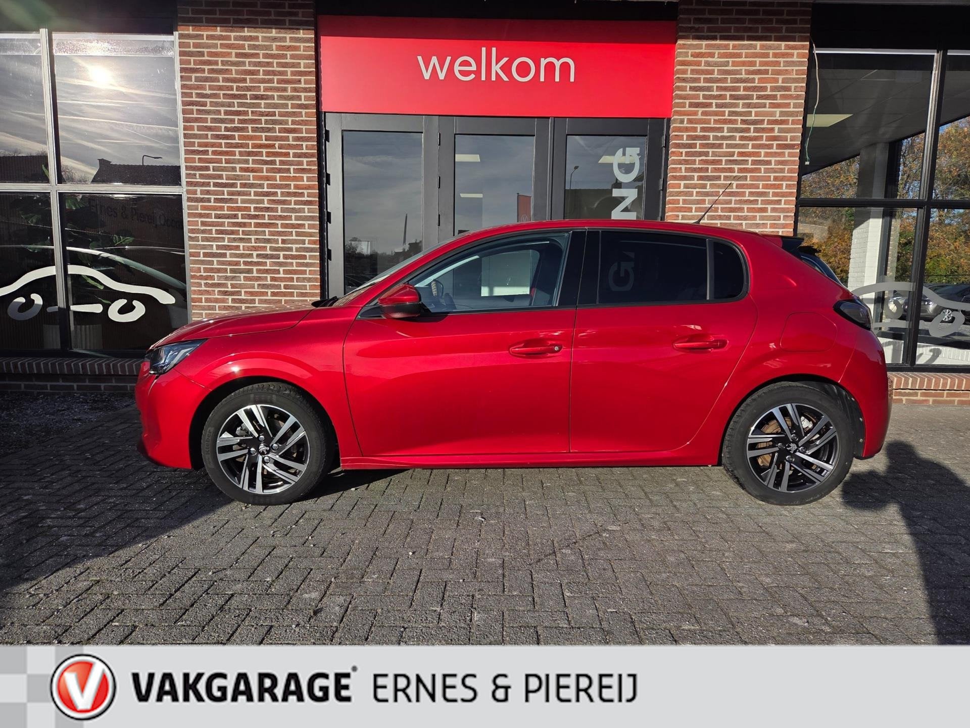 Peugeot 208 1.2 *garantie mogelijk tot 23-02-2031, Auto's, Voorwielaandrijving, 101 pk, Zwart, 1199 cc