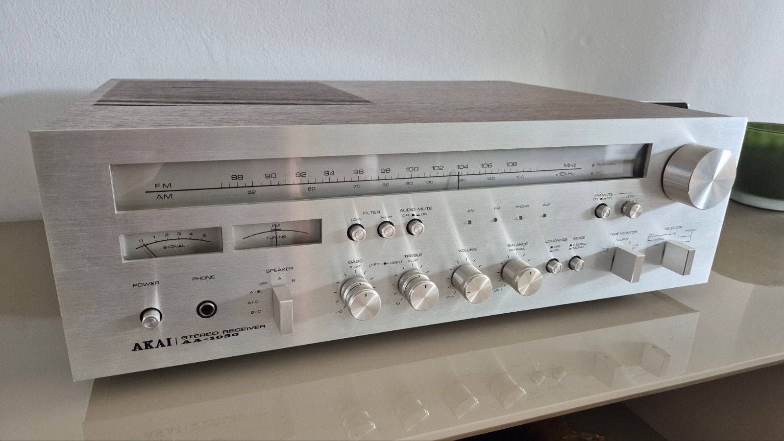 Akai AA-1050 stereo receiver, Gebruikt, Ophalen, Overige merken, Minder dan 60 watt