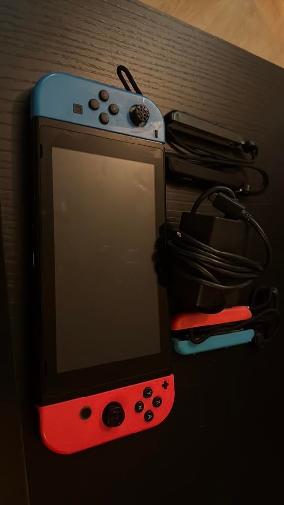 Nintendo Switch te koop Compleet pakket! Lees beschrijving, Spelcomputers en Games, Spelcomputers | Nintendo Switch, Zo goed als nieuw