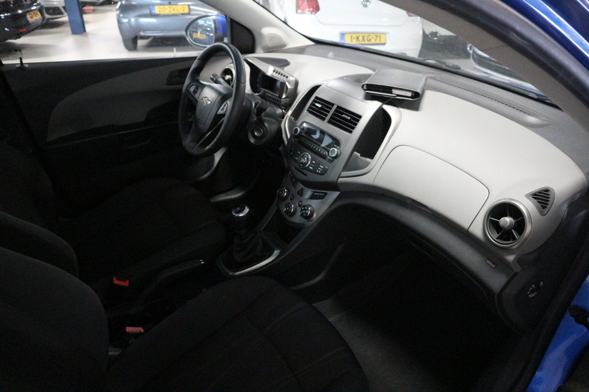 Chevrolet Aveo 1.4 LTZ / 5 drs / Ac / Stoelverwarming / APK, Voorwielaandrijving, Euro 5, 101 pk, Gebruikt