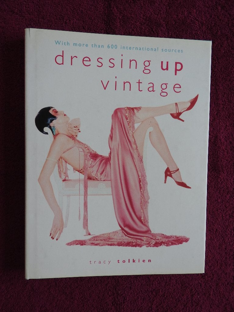 Dressing Up Vintage - Tracy Tolkien, Boeken, Ophalen of Verzenden, Zo goed als nieuw, Mode algemeen