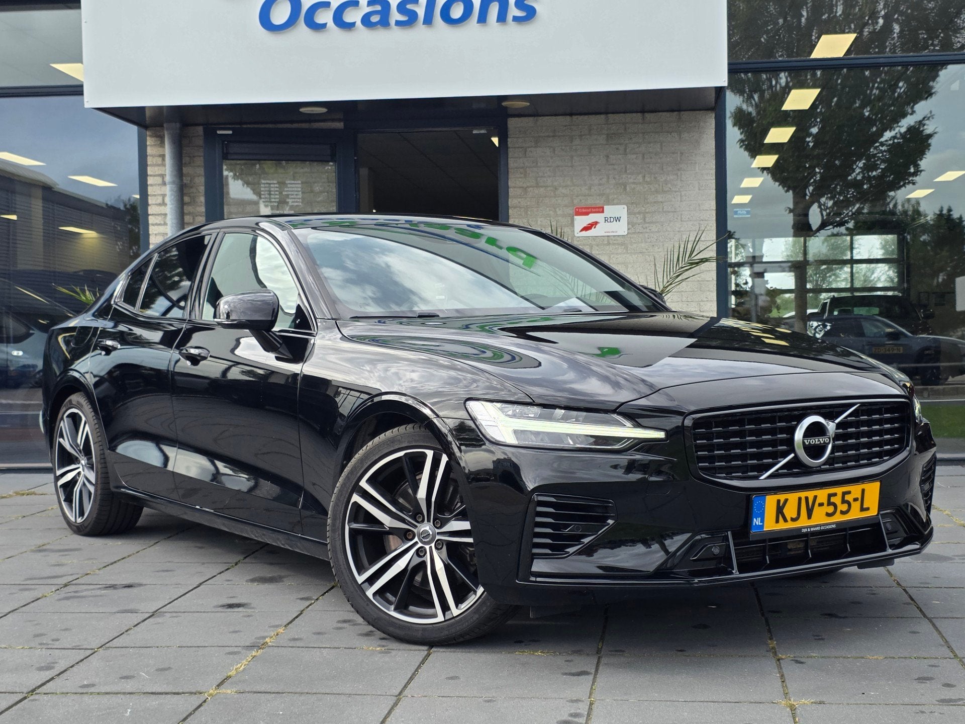 Volvo S60 2.0 Recharge T8 AWD R-Design Plug-in hybrid – 39, Auto's, Automaat, Gebruikt, Euro 6, 4 cilinders
