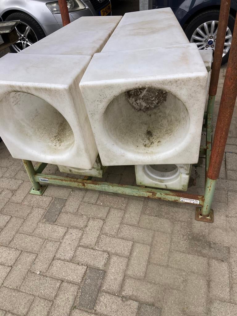 Plastic bloempotten, Ophalen, Kunststof, Rond, Zo goed als nieuw