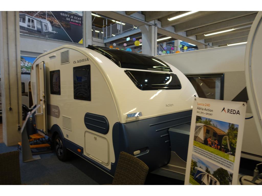 Adria Action 391 PD; 954 kg leeg, Caravans en Kamperen, Tot en met 2, Bedrijf, 750 - 1000 kg, Adria