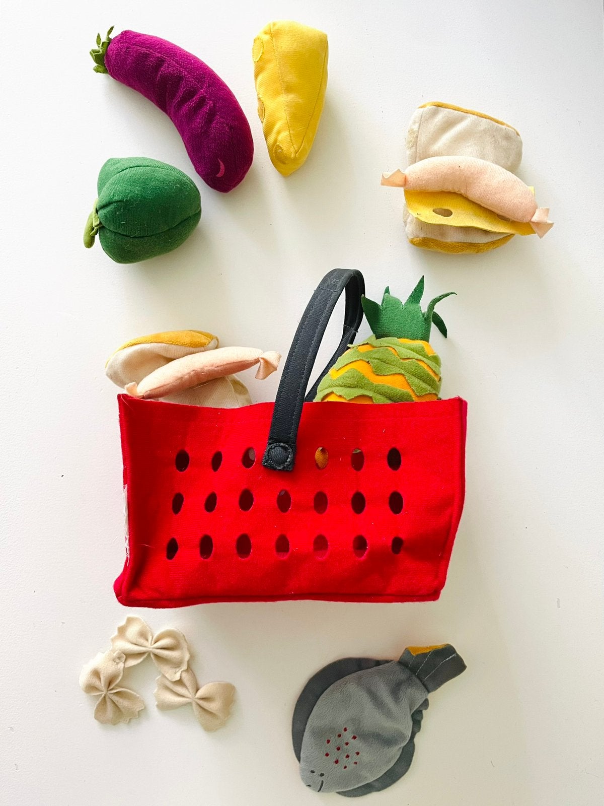 IKEA | Låtsas zacht stoffen mandje + speelgoed boodschappen, Ophalen of Verzenden, Gebruikt, Overige materialen, Speelkeuken-accessoire