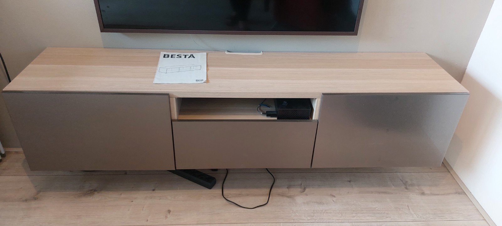 Besta tv meubel, Huis en Inrichting, Ophalen, 150 tot 200 cm, Zo goed als nieuw, Minder dan 100 cm