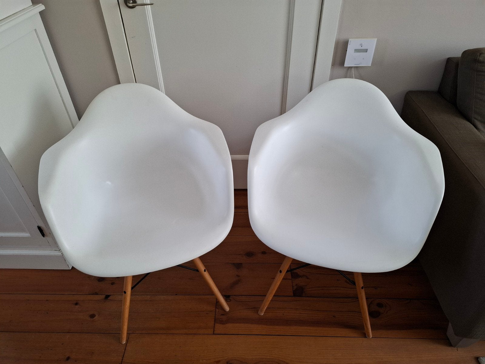 Twee witte kuipstoelen, Huis en Inrichting, Stoelen, Ophalen, Kunststof, Twee, Wit