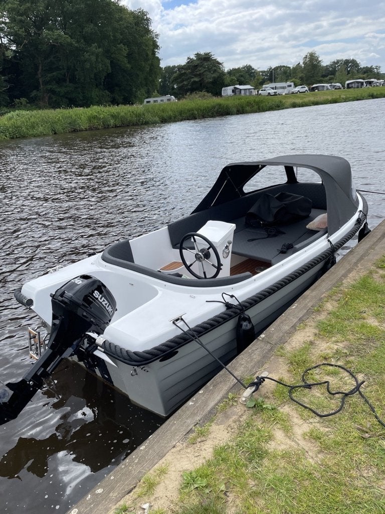 Mooie sloep 4 Family 530 als nieuw, Watersport en Boten, Ophalen, Consoleboot, 5 m, Zo goed als nieuw
