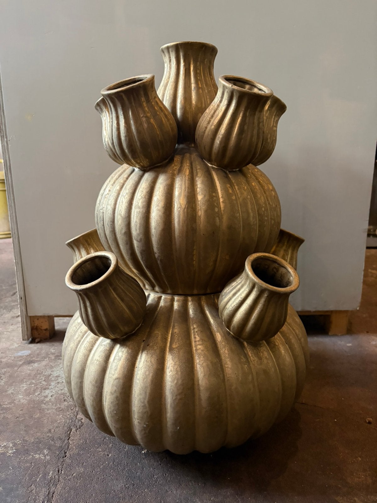 Tulpenvaas xxl, Huis en Inrichting, Woonaccessoires | Vazen, Ophalen, Nieuw, Goud, Steen/keramiek