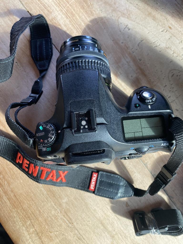 digitale camera, Gebruikt, Spiegelreflex, Ophalen of Verzenden, 16 Megapixel