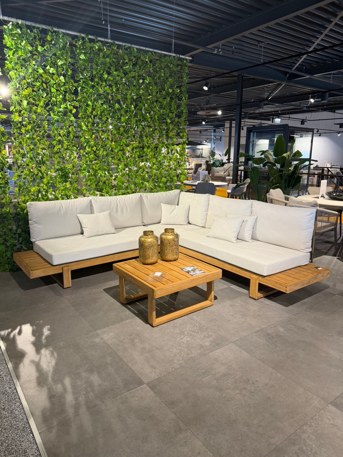 Life Outdoor Living Wijchen showroom sale, Ophalen, Teakhout, Zo goed als nieuw, Bank