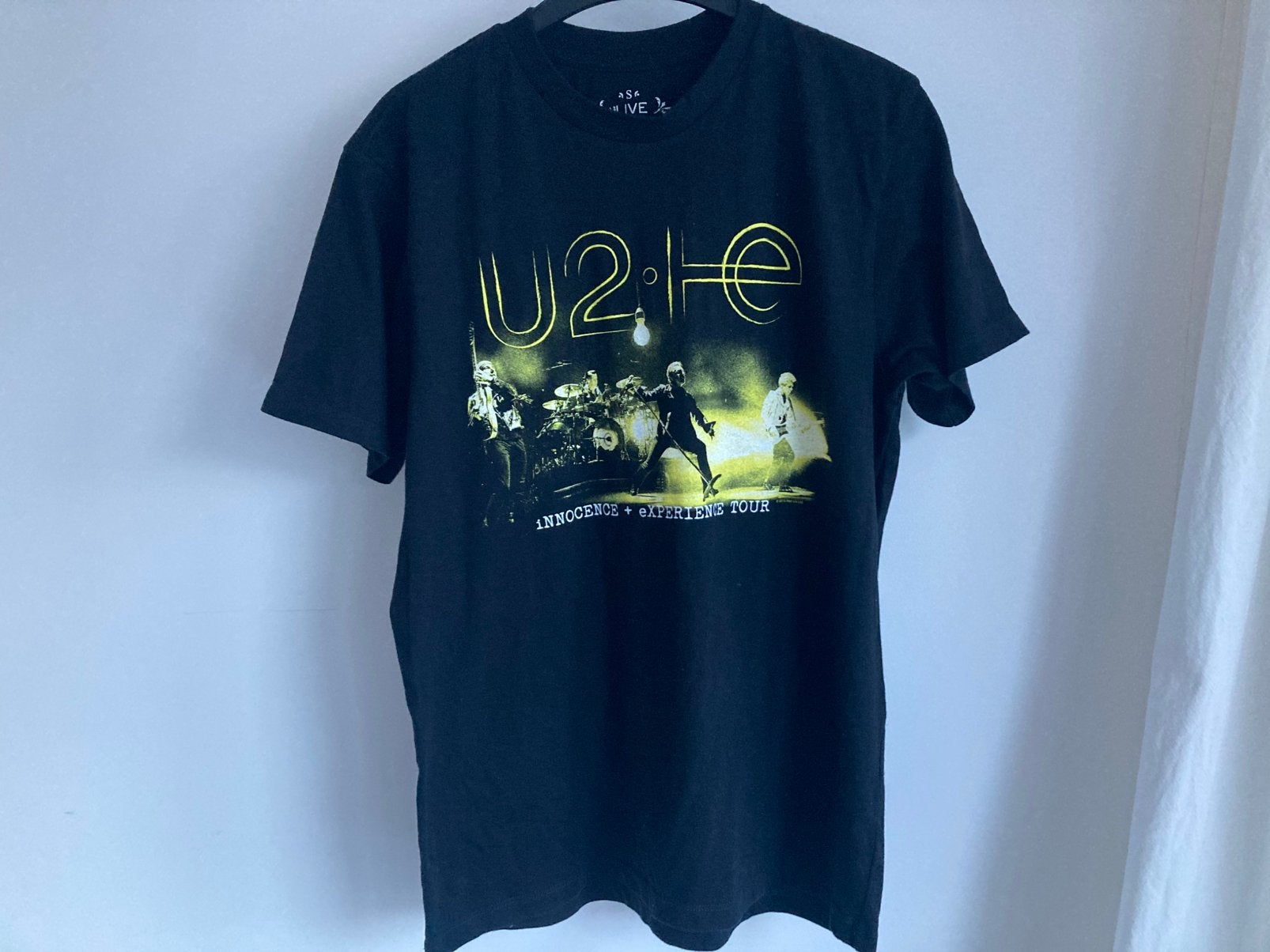 Shirt U2 innocence experience tour 2015 maat S, Meerkleurig, Ophalen of Verzenden, Zo goed als nieuw, Korte mouw