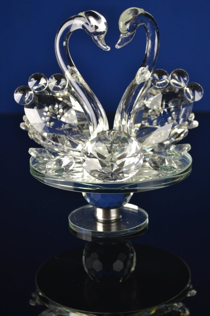 Kristallen Zwanen met Geslepen Kristal Nu 49,95, Verzenden