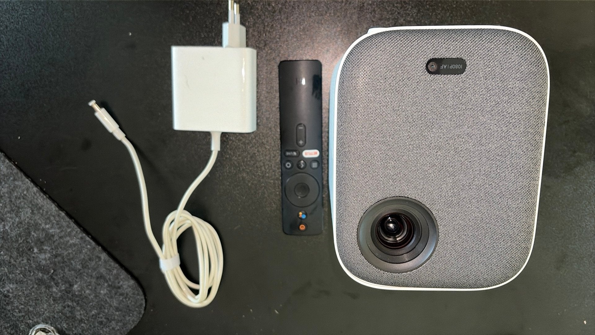 Xiaomi Mi Smart Beamer Full HD 500 ANSI | Android TV Netflix, Ophalen of Verzenden, Zo goed als nieuw, LED