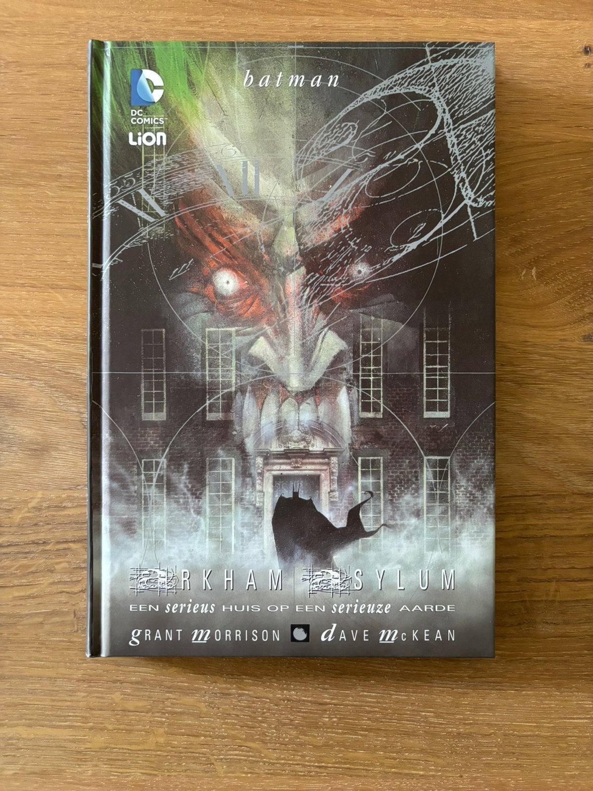 Batman - Arkham Asylum (Hardcover 15th Anniversary Edition), Eén comic, Ophalen of Verzenden, Zo goed als nieuw, Amerika