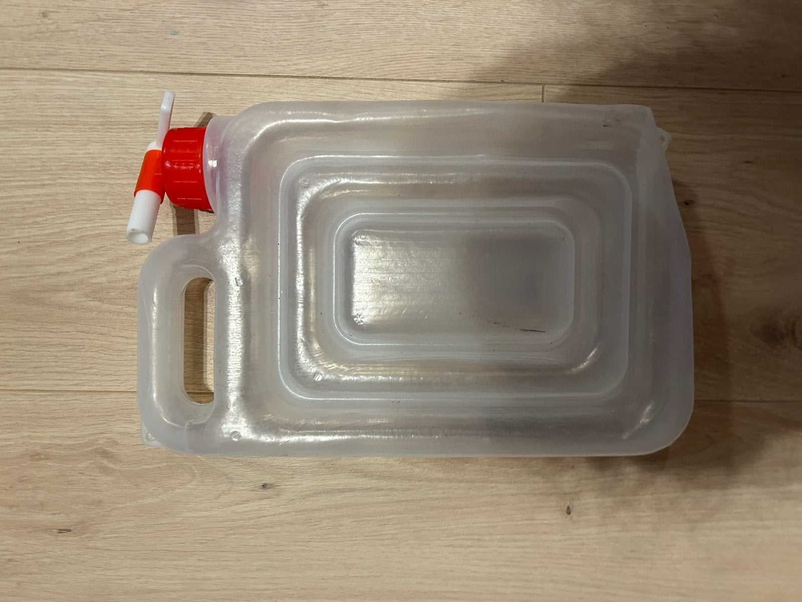 Jerrycan, Ophalen, Zo goed als nieuw