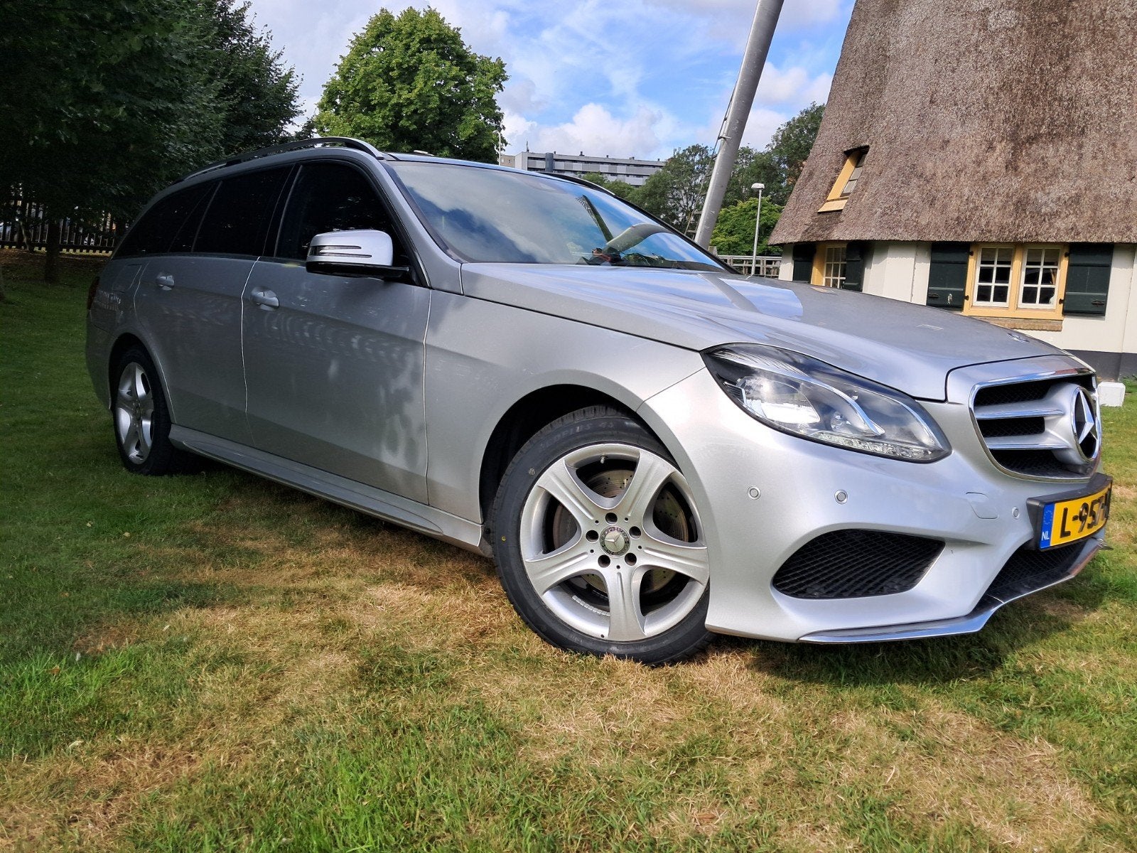 Mercedes-Benz E-Klasse E300 252pk 4MATIC 7G-Tronic 2013, Zwart, Stationwagon, Vierwielaandrijving, 1825 kg