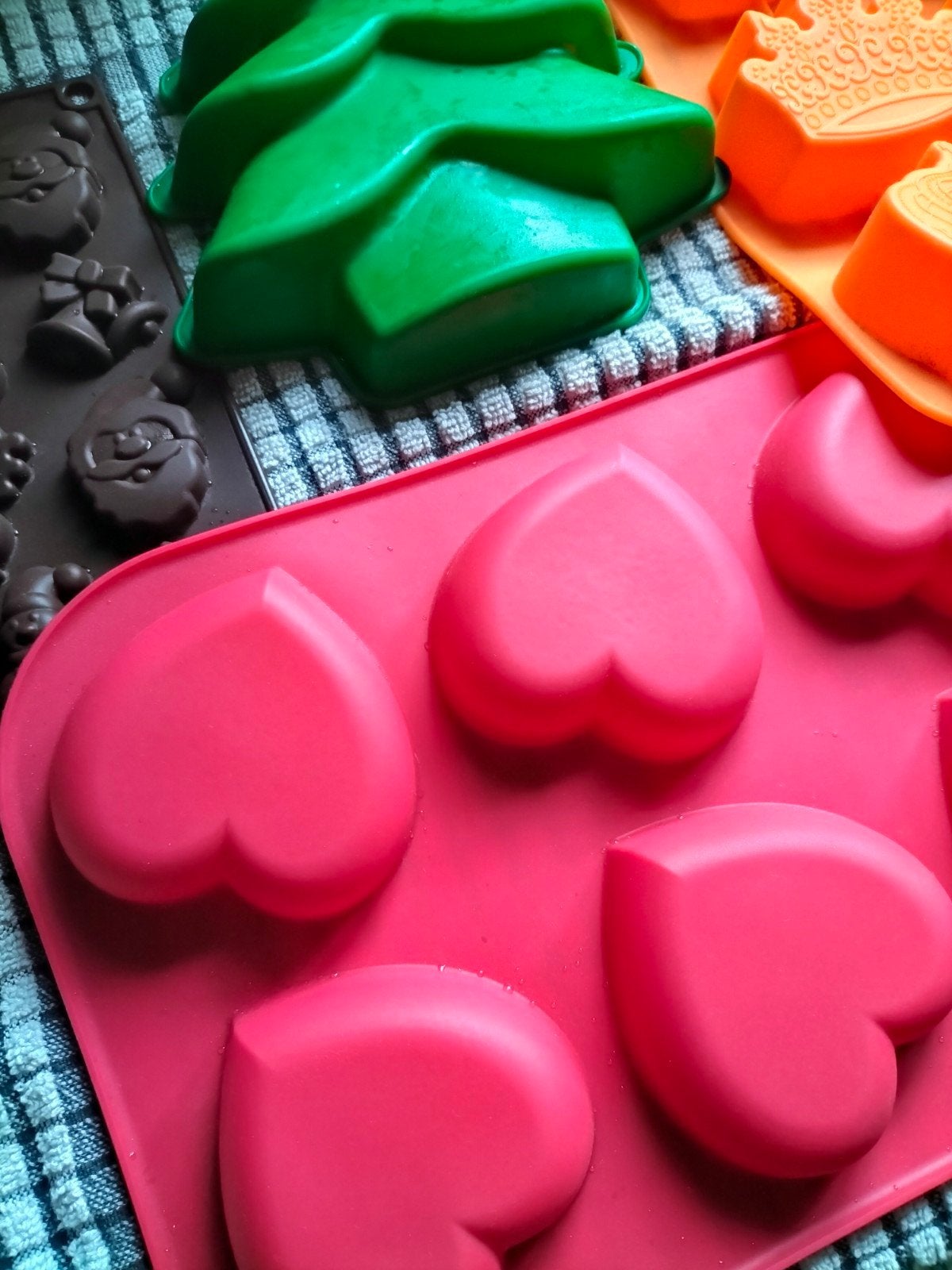 Diverse siliconen bakvormen, Hobby en Vrije tijd, Taarten en Cupcakes maken, Ophalen of Verzenden, Gebruikt, Taarten, Bakvorm