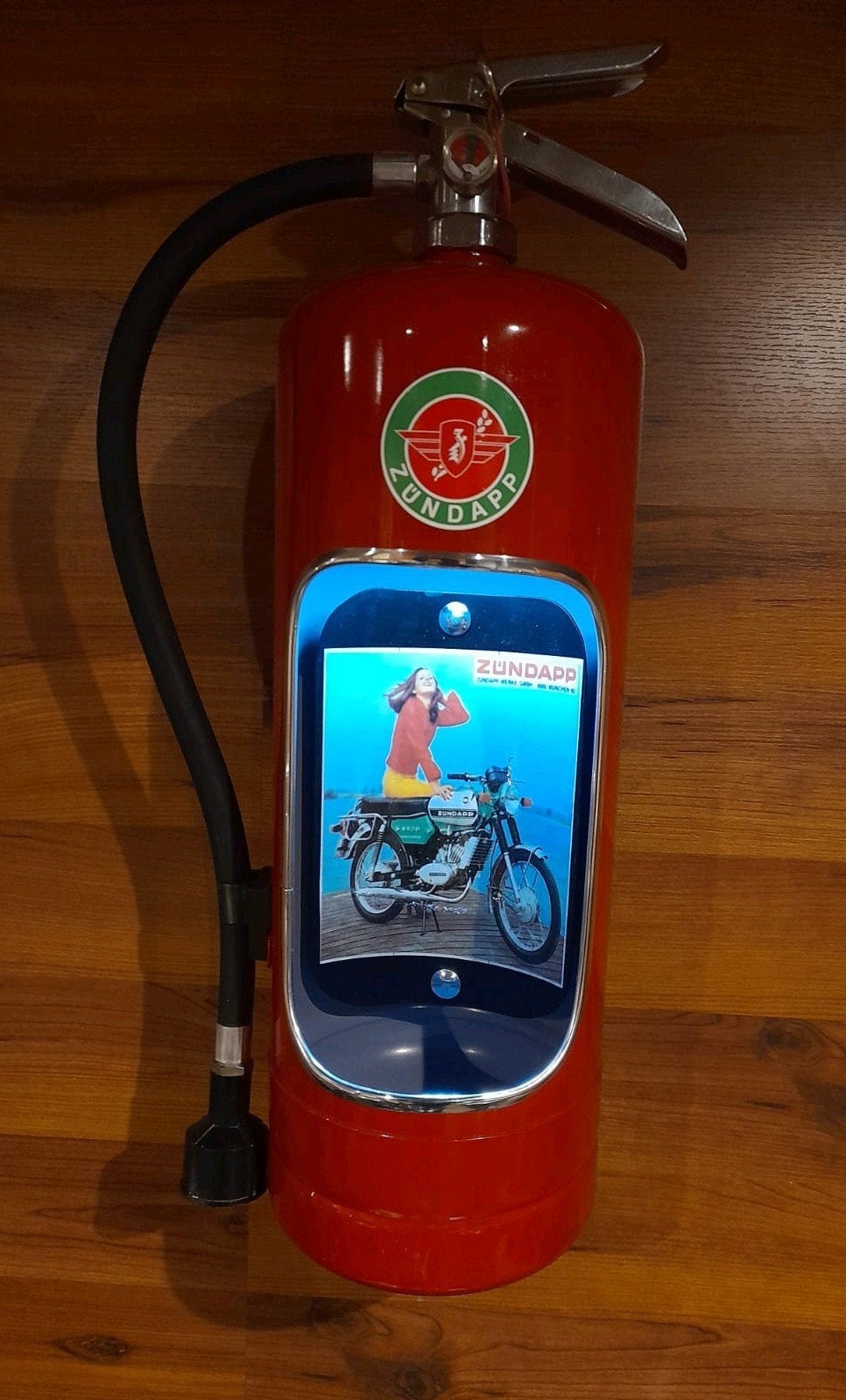 Mooie ZÜNDAPP brandblusser met ledverlichting, Ophalen of Verzenden, Nieuw, Lichtbak of (neon) lamp