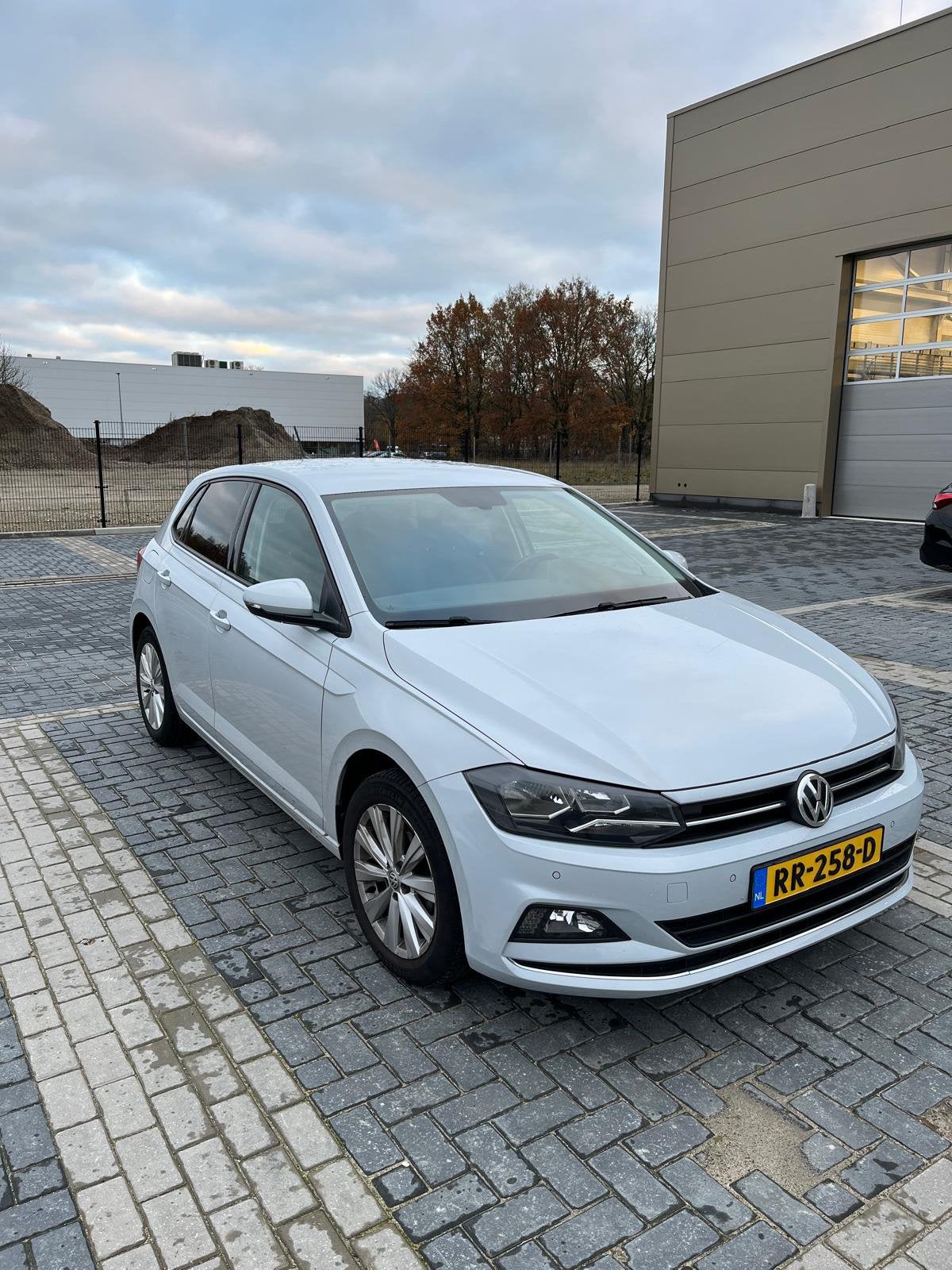 Volkswagen Polo 1.0 TSI Highline (2018) Full Options NL-Auto, Voorwielaandrijving, Stof, 40 €/maand, Wit