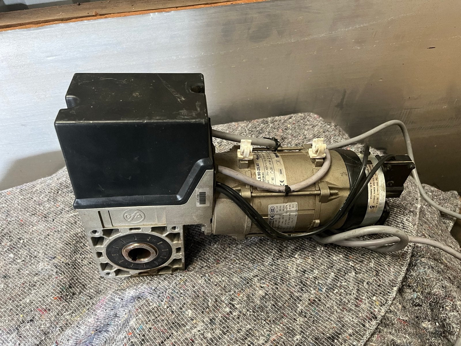 Garagedeur asmotor 400V, asmaat 25,4 mm, Ophalen, Gebruikt, Elektromotor
