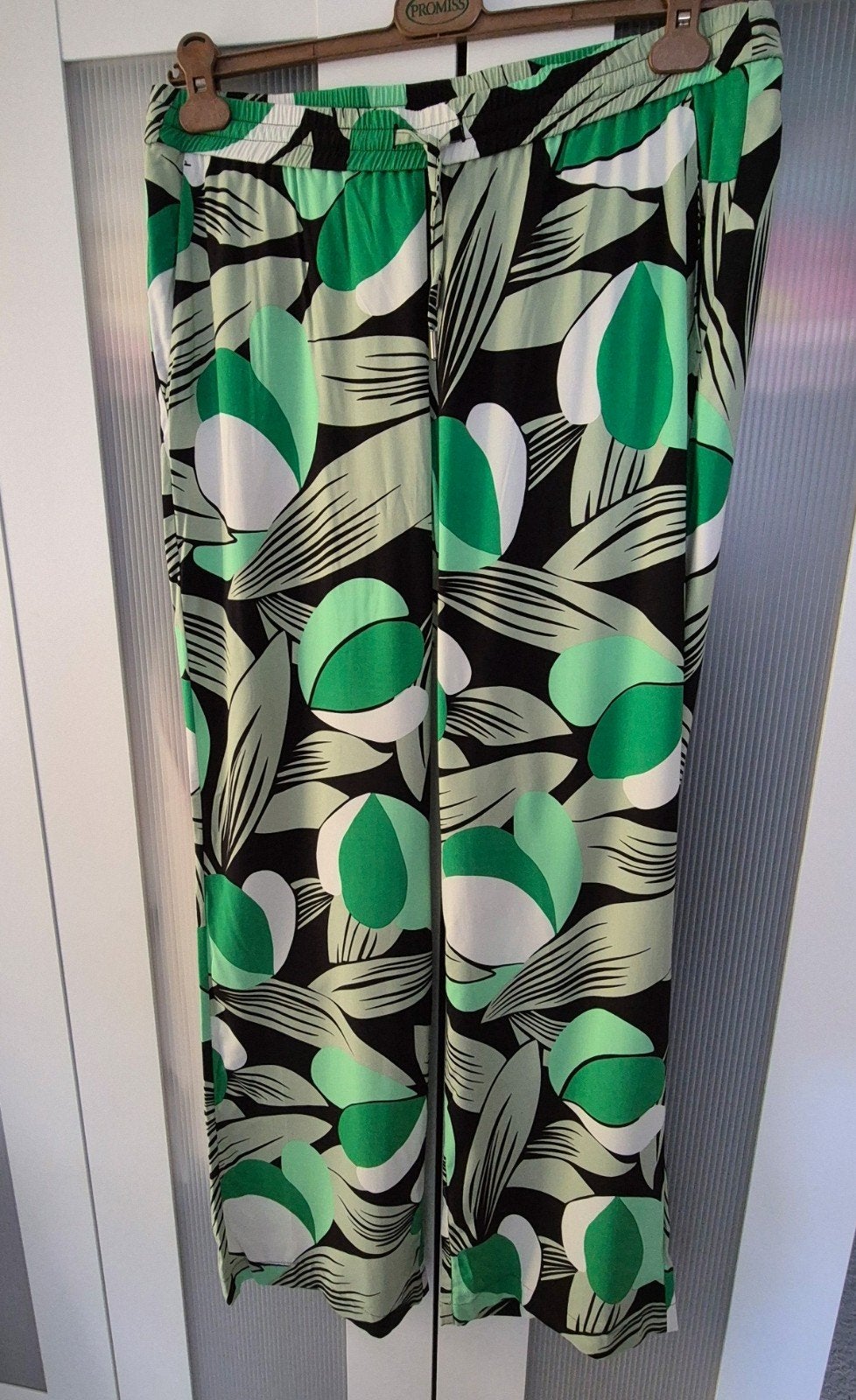 Broek van KYRA, Maat 42/44 (L), Nieuw, Ophalen of Verzenden, Lang