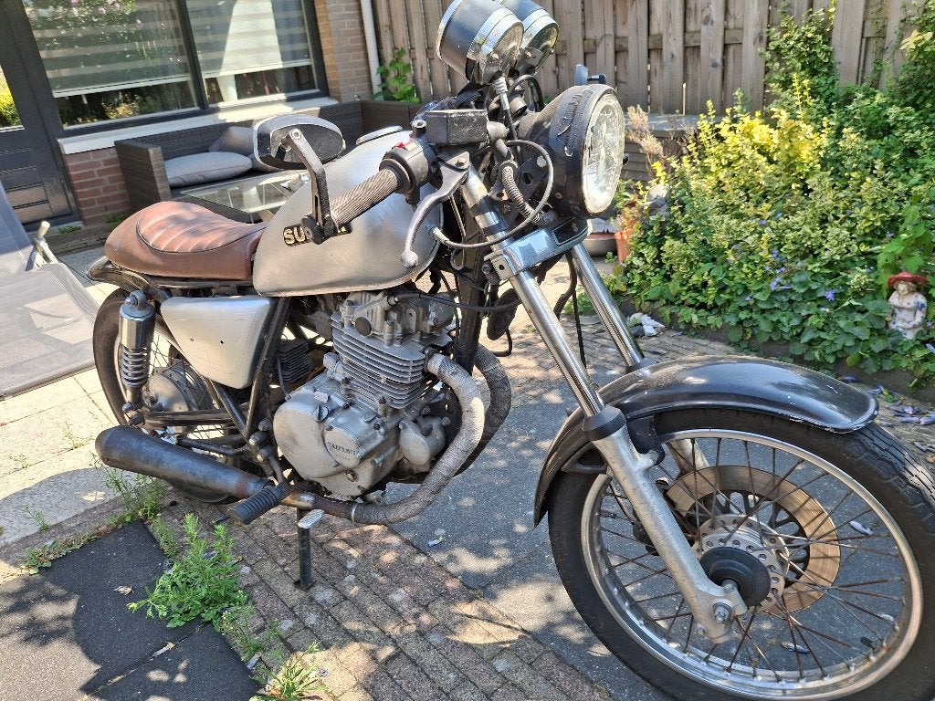 Suzuki GN 250 Cafe Racer/Scrambler project, Motoren, 250 cc, 2 cilinders, Gebruikt, Particulier