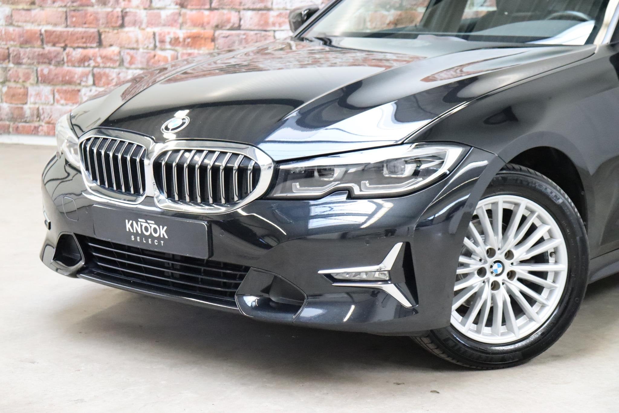 BMW 3-serie Sedan 318i High Executive Luxury Line Automaat /, Auto's, Automaat, 1998 cc, Achterwielaandrijving, Gebruikt