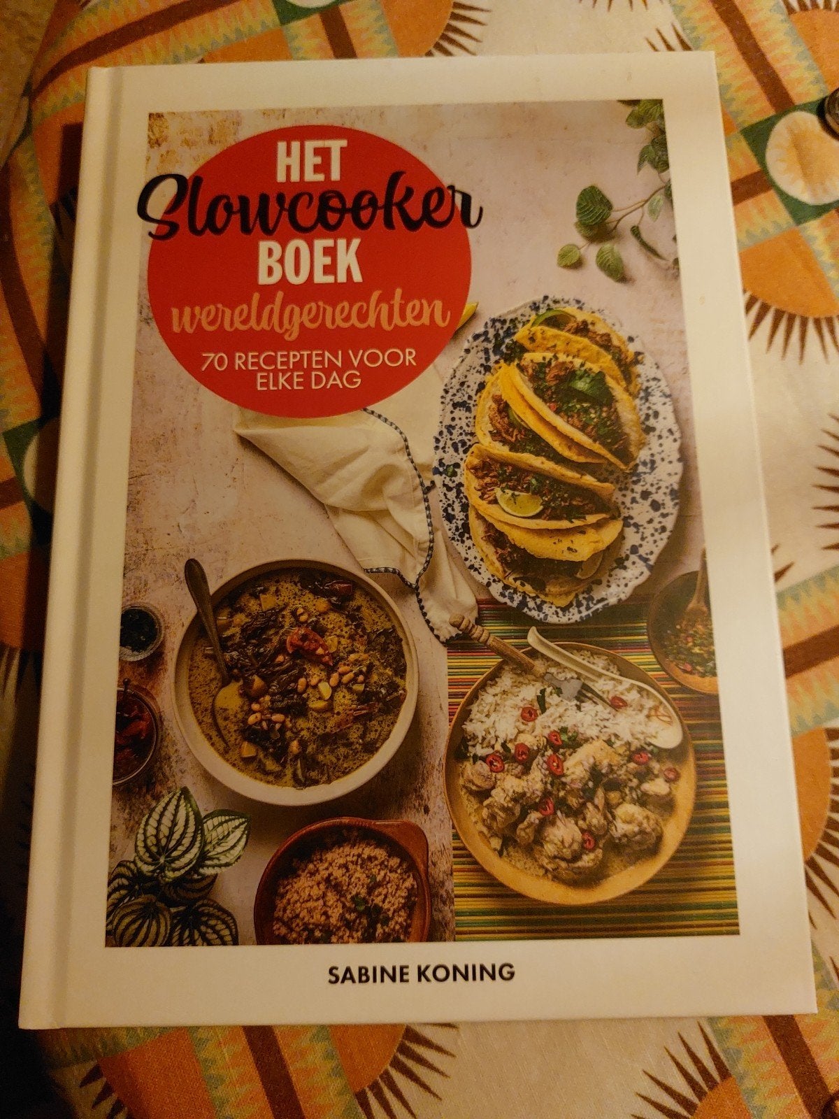 Het Slowcooker Boek Wereldgerechten - Sabine Koning, Ophalen of Verzenden