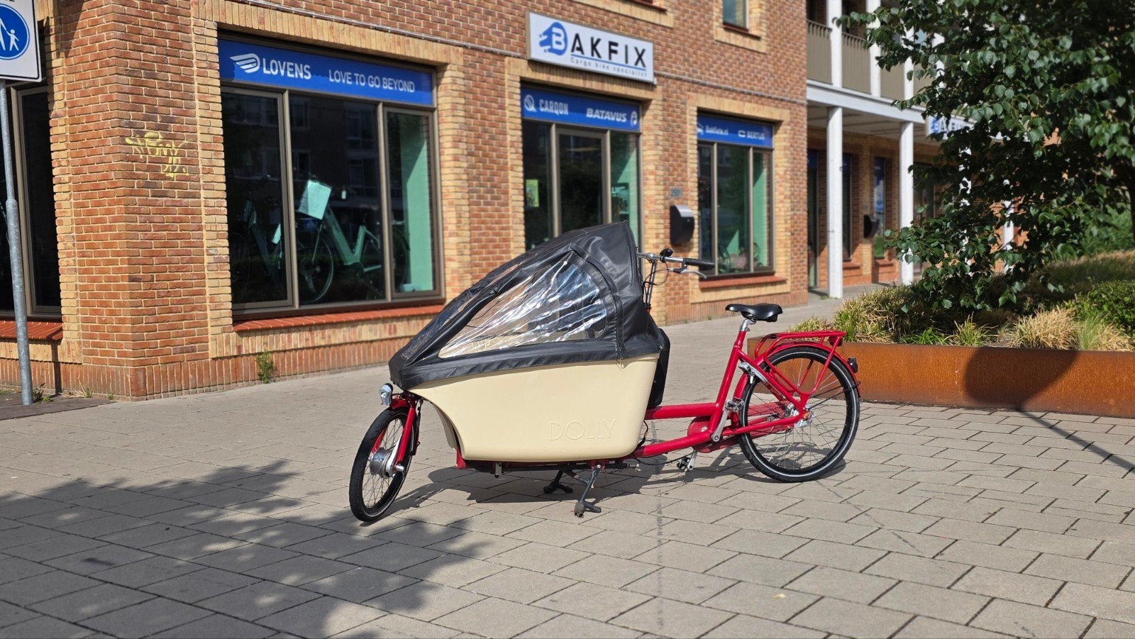 Elektrische Dolly bakfiets met toebehoren, 4 kinderen of meer, Info@dolly-bakfietsen.nl, Ophalen of Verzenden, Zo goed als nieuw