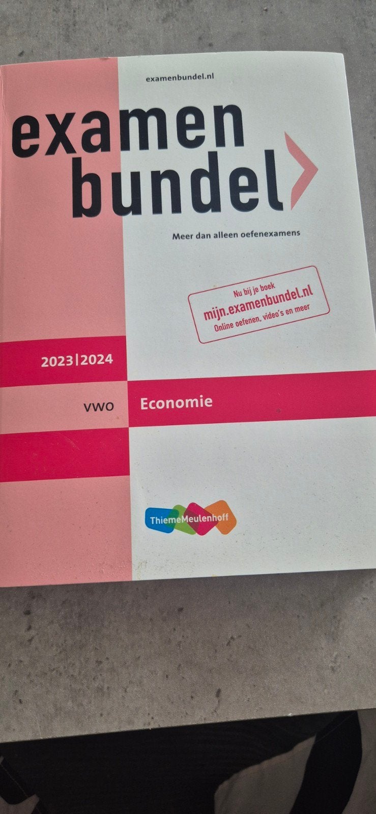 Examenbundel Economie vwo 2023/2024, Ophalen of Verzenden, Gamma, Zo goed als nieuw, Overige niveaus